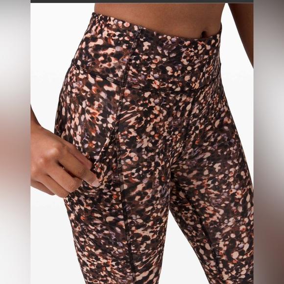 Lululemon Invigorate High Rise Crop 23" Leggings Size 2 - Picture 4 of 10